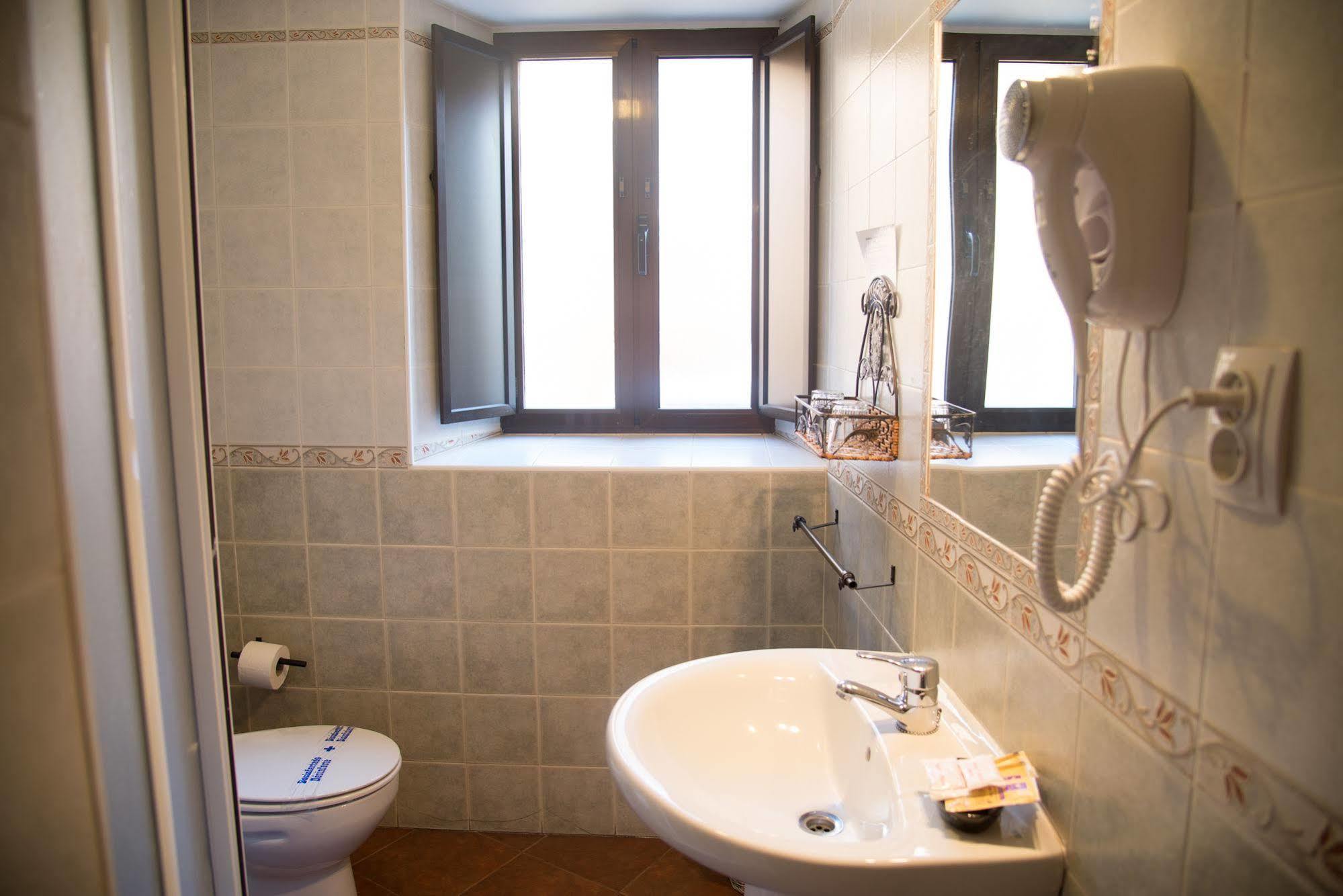 Hostal Hueso Trujillo Ngoại thất bức ảnh